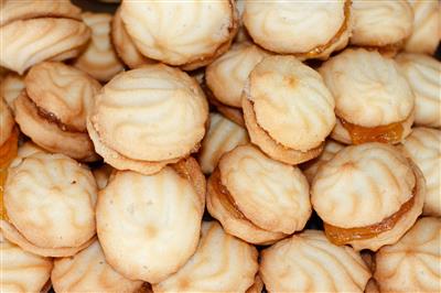 Špricani keksi s marmeladom