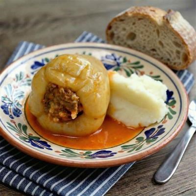 Punjene paprike s pire krumpirom