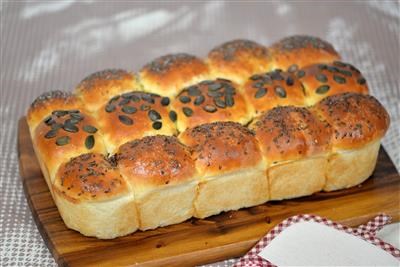 Slane buhtle punjene svježim sirom