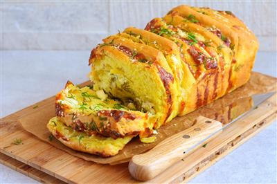 Pull apart kruh s ružmarinom i češnjakom
