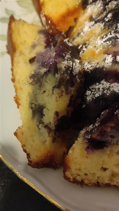 Prhki kolač od borovnica i jogurta