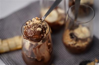 Čokoladni desert u čaši