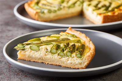 Kremasti tart sa šparogama