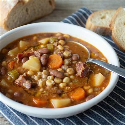 Maneštra od bobići s grahom