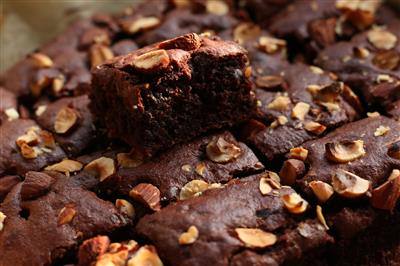 Čokoladni brownie s lješnjacima