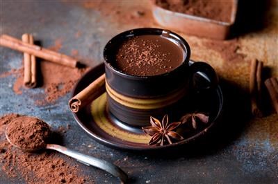 Vruća čokolada s temeljcem od kostiju