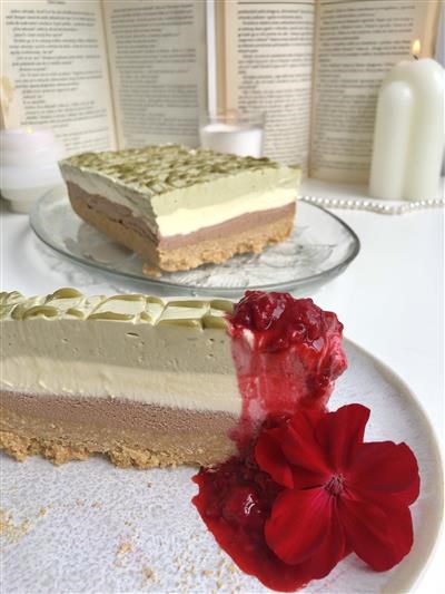 Čokoladni kolač s pistacijama