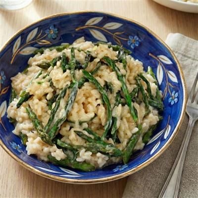 Rižot s divljim šparogama