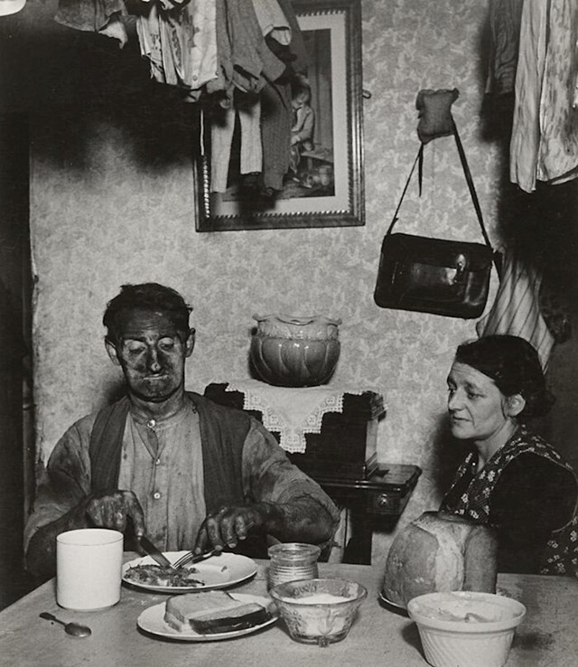 Northumbrijski rudar za večerom, 1937.