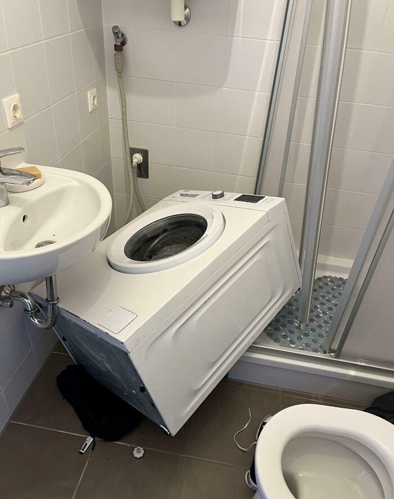 Moja mašina je malo odlučila srediti wc!