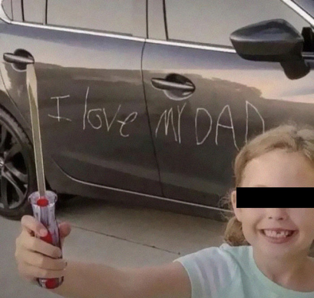 "Volim tatu" na laku automobila