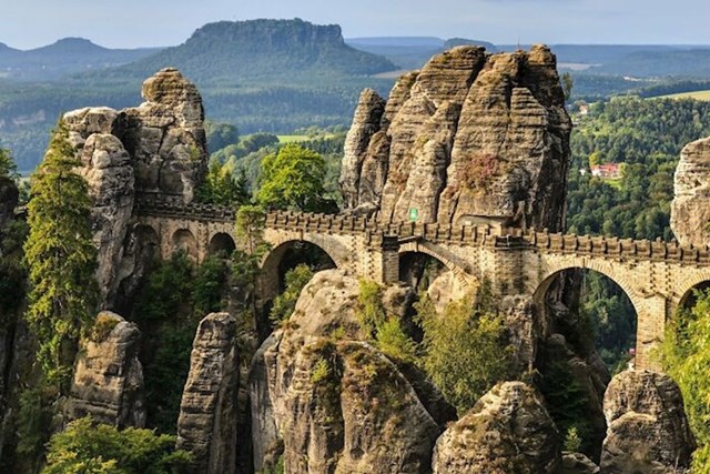 Pješački most iz 1851. u Njemačkoj