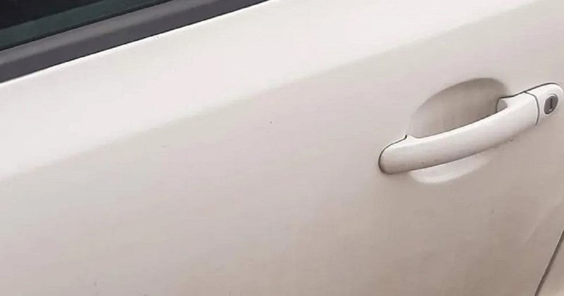 Žena je natpisom na autu upozorila vozače koji parkiraju pored nje, morate ga vidjeti