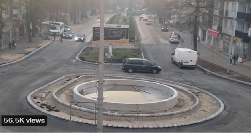 Zadnjih dana svi dijele urnebesnu snimku kružnog toka u BIH, odmah će vam biti jasno zašto je hit