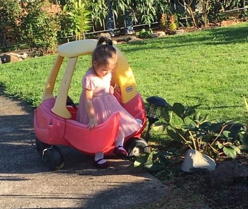 “Moja se kći unazad zaletjela u rasvjetni stup, odmah izašla iz vozila i pobjegla s mjesta događaja. Bio je to njezin prvi hit and run.”