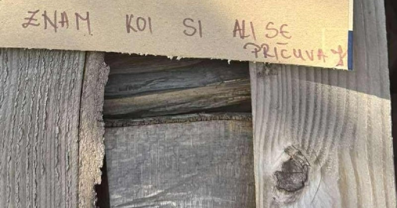 Urnebesan natpis na paletama, fotkan u Dalmaciji, hit je na Fejsu. Jedan detalj je SVE zakuhao!