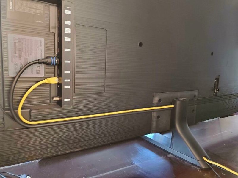 Televizor s kanalićima za kablove