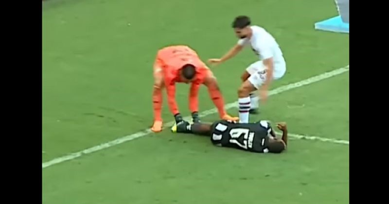 Bizaran, ali pomalo urnebesan prizor s ove utakmice ostavit će vas u čudu. Hit je!