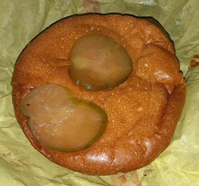 Bilo je toliko teško otvoriti sendvič...