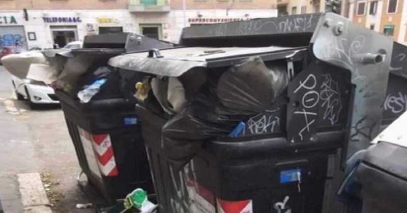 Bizaran prizor kraj kontejnera zaintrigirao je ekipu na Fejsu, a i vas će! Morate vidjeti