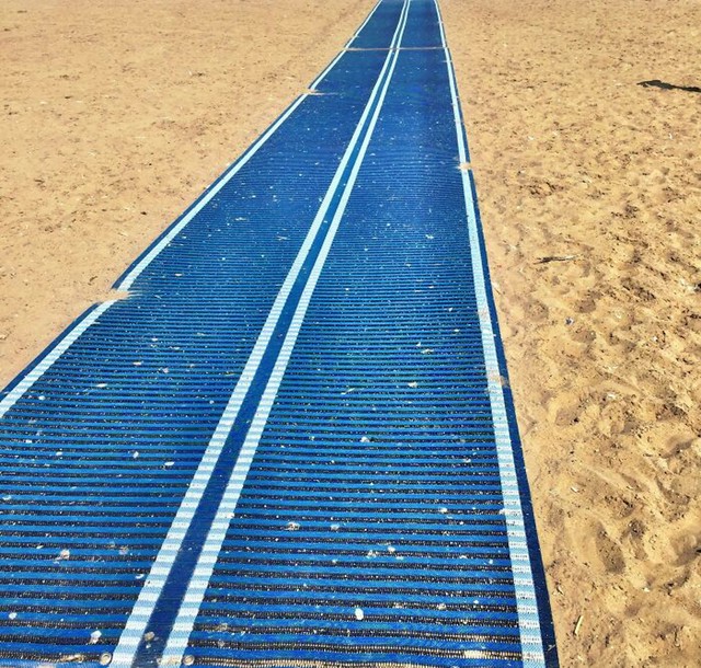 Čvrsta staza za plažu