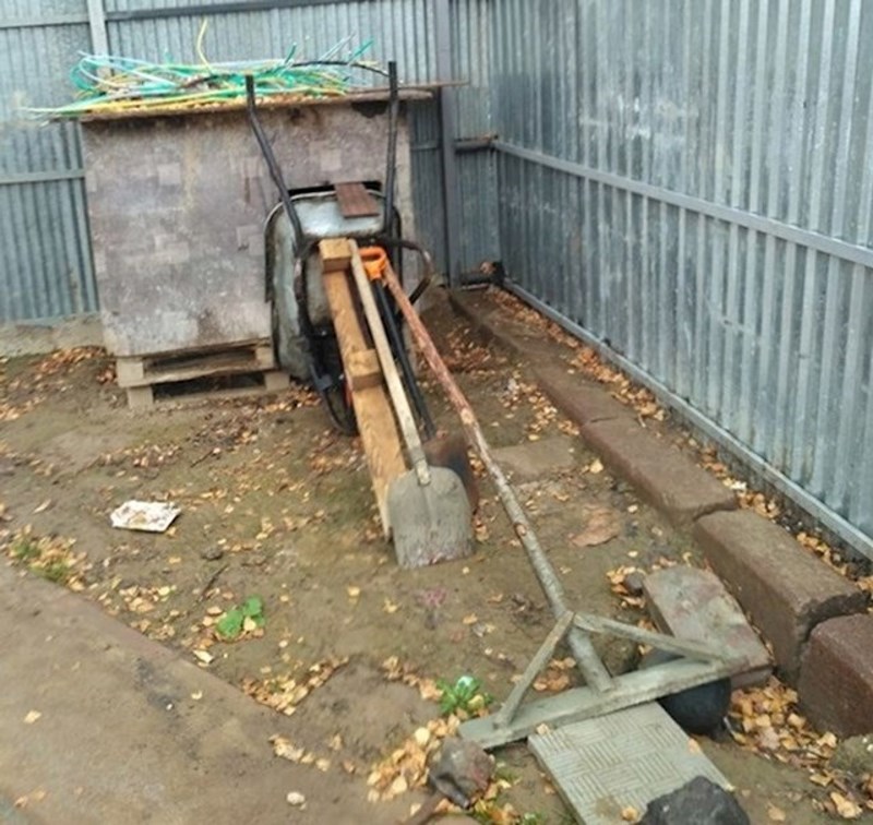 Vlasnik posjeda na kojem smo snimali reklamu ovako je "spriječio" svojeg oštrog psa da nas ne napadne.