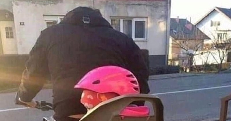 Tata i kći na biciklu nasmijali su Hrvatsku komičnom porukom, morate vidjeti