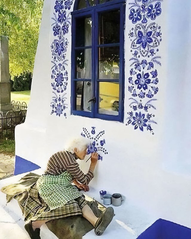 94-godišnja Agnes Kasparkova pretvara svoje malo selo u Češkoj u umjetničku galeriju