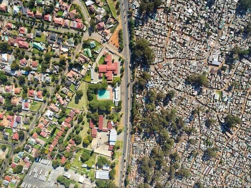 Razlika između bogatog i siromašnog stanovništva u Južnoafričkoj Republici