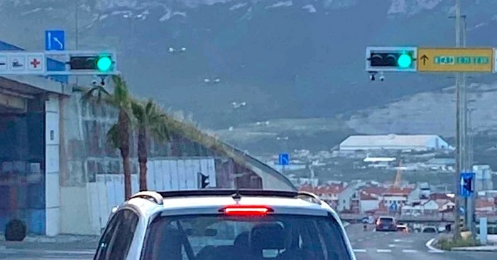 Ljudi u Dalmaciji morali su fotkati registraciju ovog turista, odmah ćete vidjeti zašto