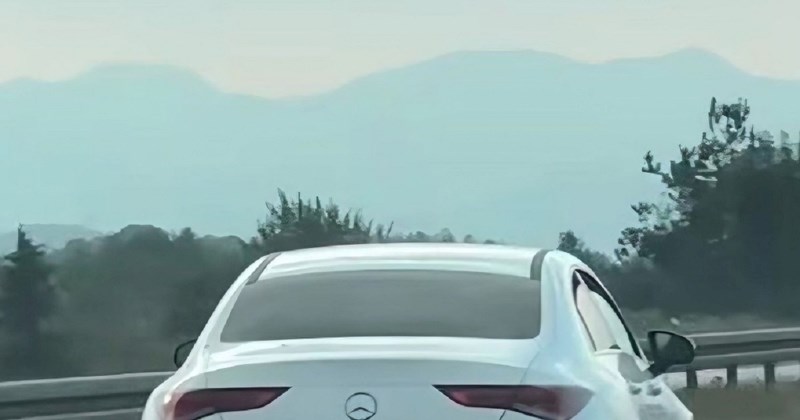 Netko je fotkao Mercedes sa zanimljivom registracijom, nasmijat će one prljavijeg uma