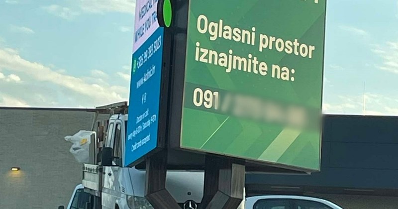 Jumbo plakat je privukao pažnju Hrvata urnebesnim detaljem, ali prizor iz pozadine je tek pravi show