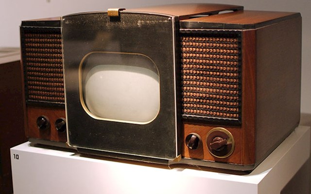 Prvi TV prijemnik masovne proizvodnje i prodavao se 1946. i 1947.