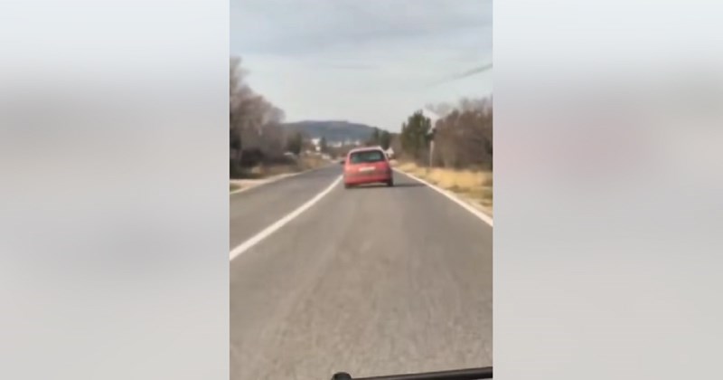 U okolici Šibenika ponovno je snimljen bizaran prizor na cesti, morate vidjeti kraj