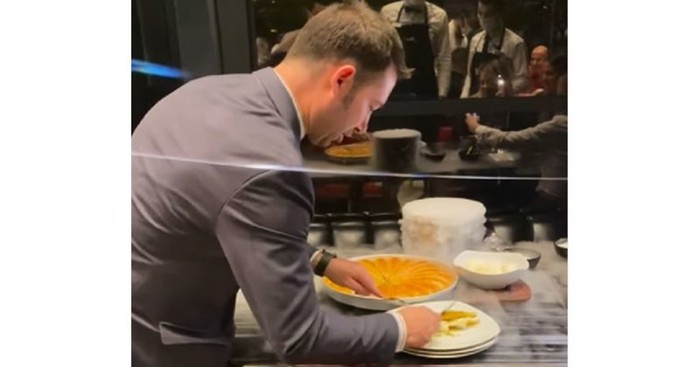 Tip se sprda s precijenjenim restoranima i njihovim predstavama oko servisa hrane, skečevi su top!