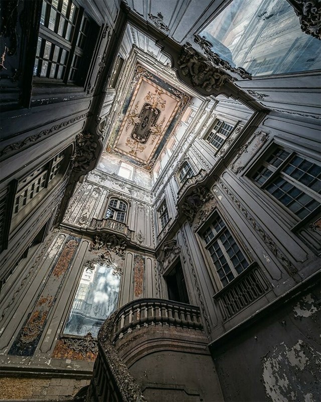 Napuštena povijesna palača u Portugalu