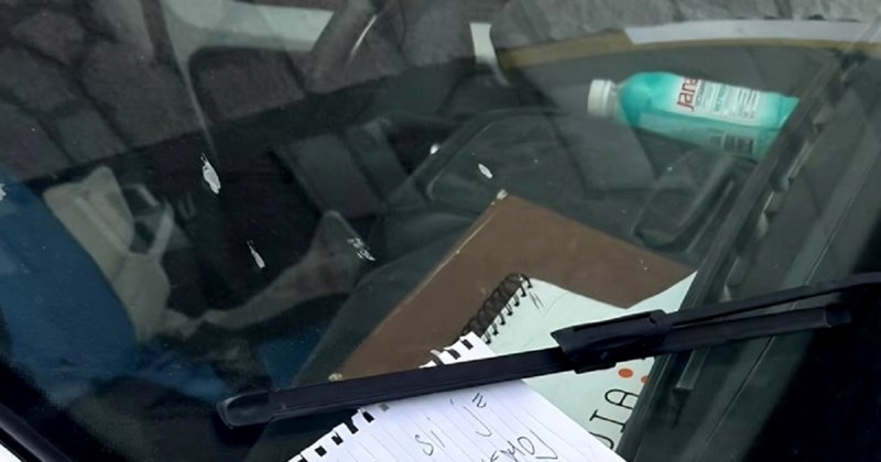 Tip je ostavio iskrenu poruku prometnom redaru koji mu je jučer napisao kaznu za parking, hit je!