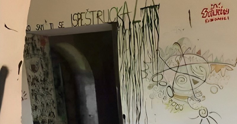 Bizaran prizor iz jedne napuštene kuće u Hrvatskoj hit je na popularnoj FB stranici, morate vidjeti
