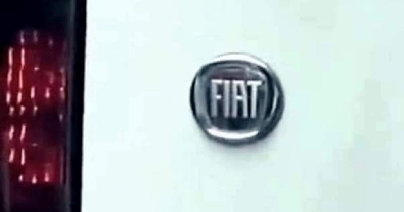 Natpis dodan na Fiatov model auta nasmijao je FB, nekad su najjednostavnije fore ujedno i najbolje