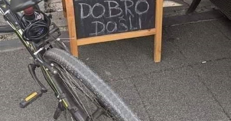 Na ploči kafića u Bosni netko je primijetio urnebesan natpis i morao ga je fotkati. Hit je!