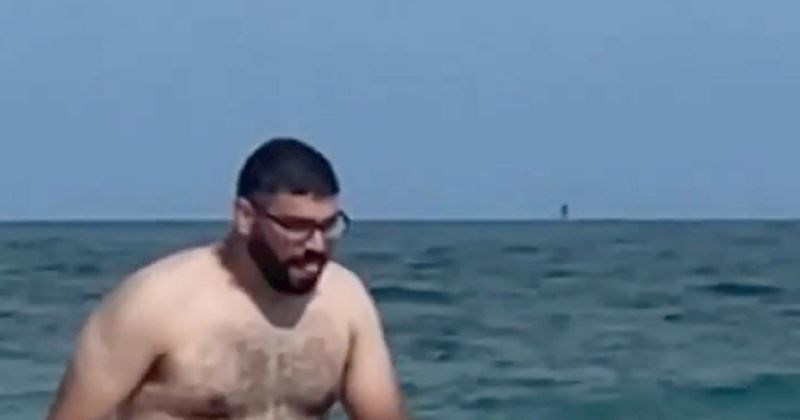 Ovaj tip oduševio je milijune svojom "pripremom" linije za ljeto, jedan detalj ukrao je show