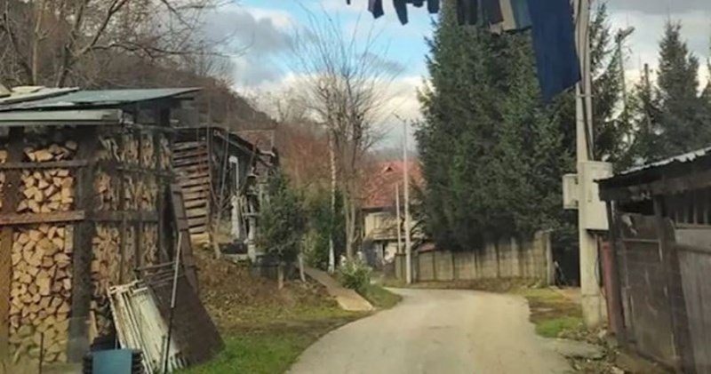 Bizaran prizor iz Srbije hit je u regiji, morate vidjeti kako netko u ovom selu suši veš