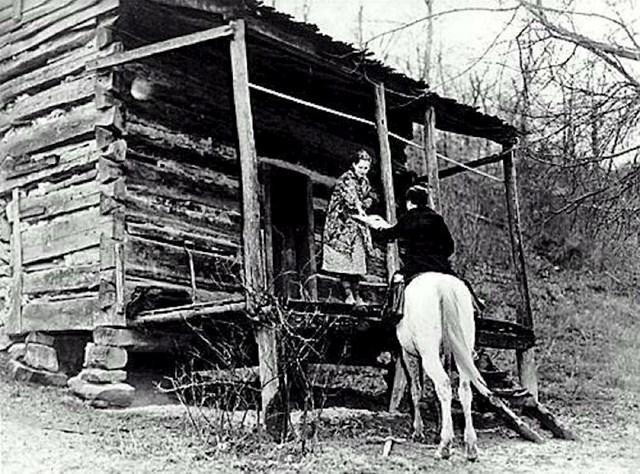 Knjižničari iz Kentuckyja: jahači iz Apalačkog gorja uz pomoć konja isporučuju knjige kroz Works Progress Administration (Wpa) 1930-ih