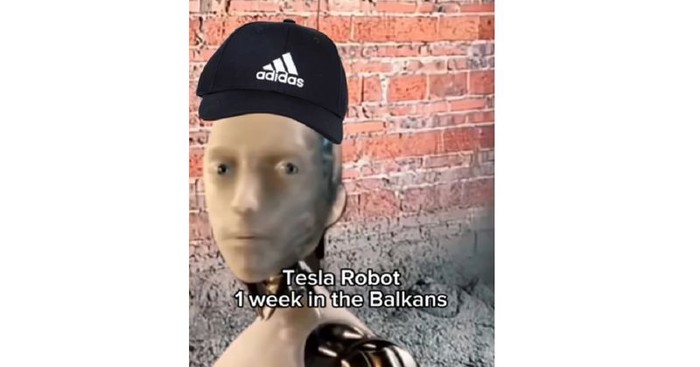 Fora prikazuje što se dogodi Teslinom robotu nakon tjedan dana na Balkanu, urnebesna je!