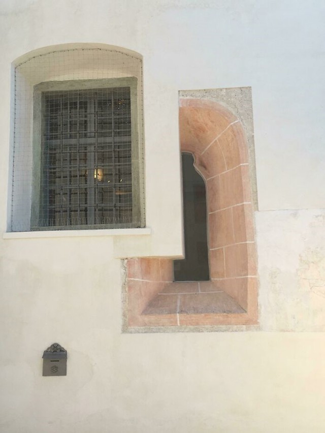 10.