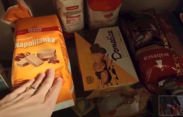 Zalihe keksa i kave za onda kad gosti nenadano dođu i za onda kad idemo u goste