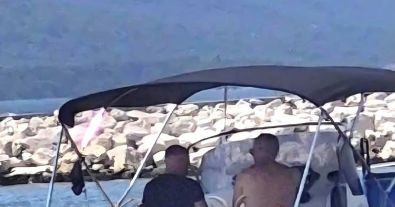 Neočekivana ekipa na gliseru u Dalmaciji apsolutni je hit na Fejsu, ovo morate vidjeti