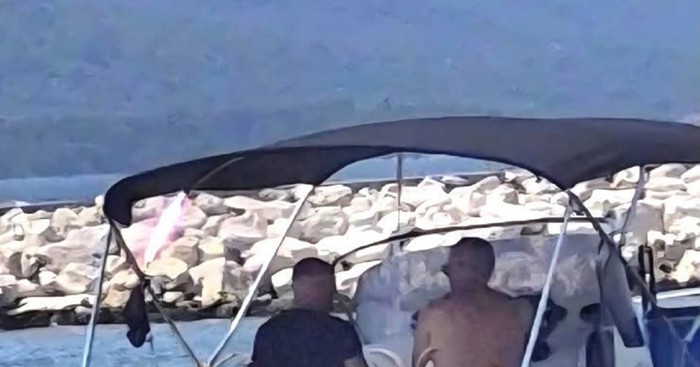 Neočekivana ekipa na gliseru u Dalmaciji apsolutni je hit na Fejsu, ovo morate vidjeti