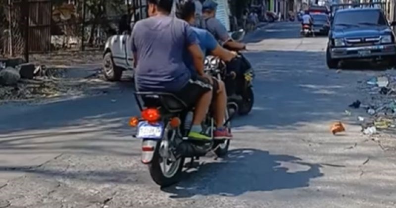 Tip je smislio neobičnu metodu osiguranja tereta tijekom prijevoza, njegova nasmijala je milijune