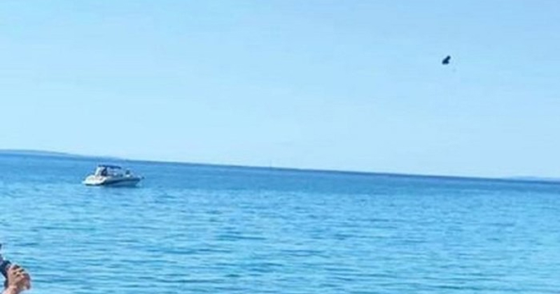 Prizor s plaže u Dalmaciji obišao je regiju, ovaj način čuvanja mjesta još niste vidjeli